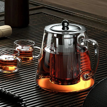 Sleek & Sophisticated Glass Teapot